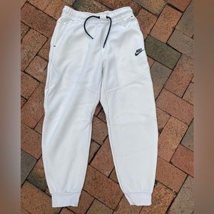 White Nike Tech men’s Joggers